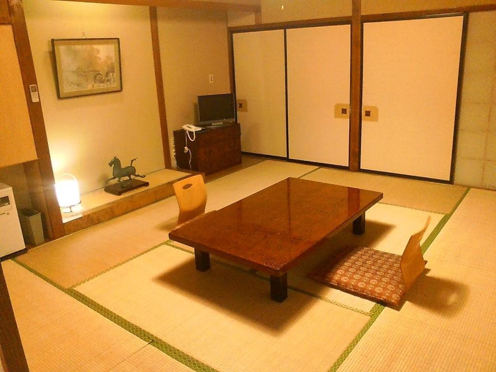 Kamesei Ryokan Chikuma Zimmer foto